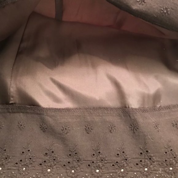 Embroidered Skirt with Peekaboo Lace Hem NWOT - Picture 6 of 11